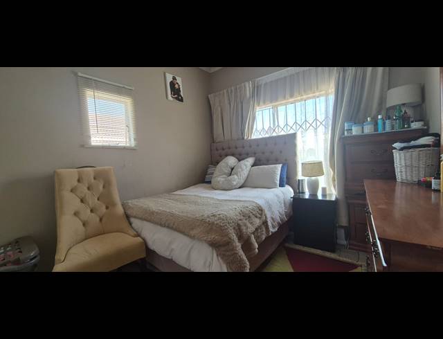 2 BEDROOM APARTMENT FOR SALE IN HALFWAY GARDENS